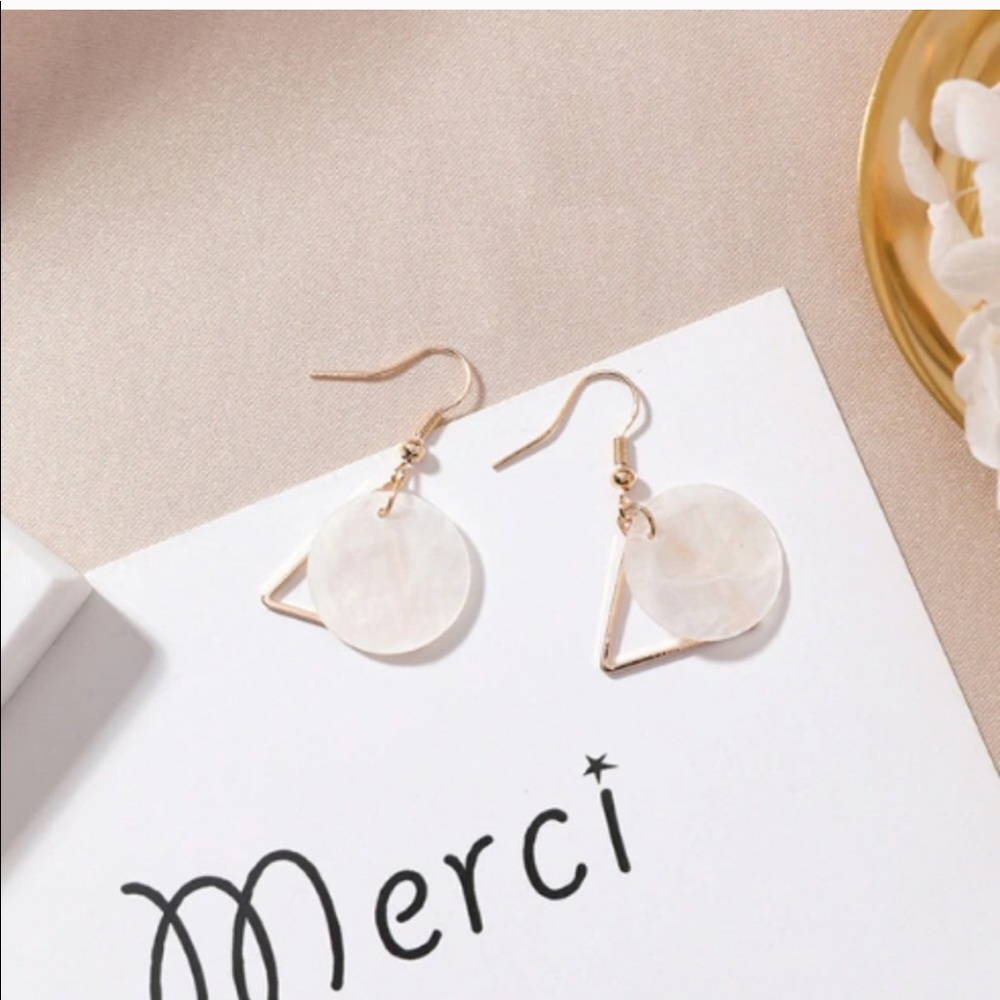 ❣NEW Buy one get one FREE earrings - Picture 4 of 8